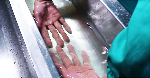 30S洗濯消毒，是进入车间的必需程序